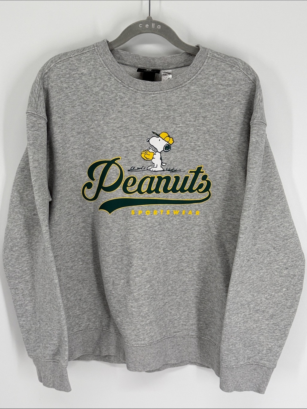 H&M Peanuts Athletic Club Snoopy Sweatshirt Women’s Size Medium Relaxed Fit